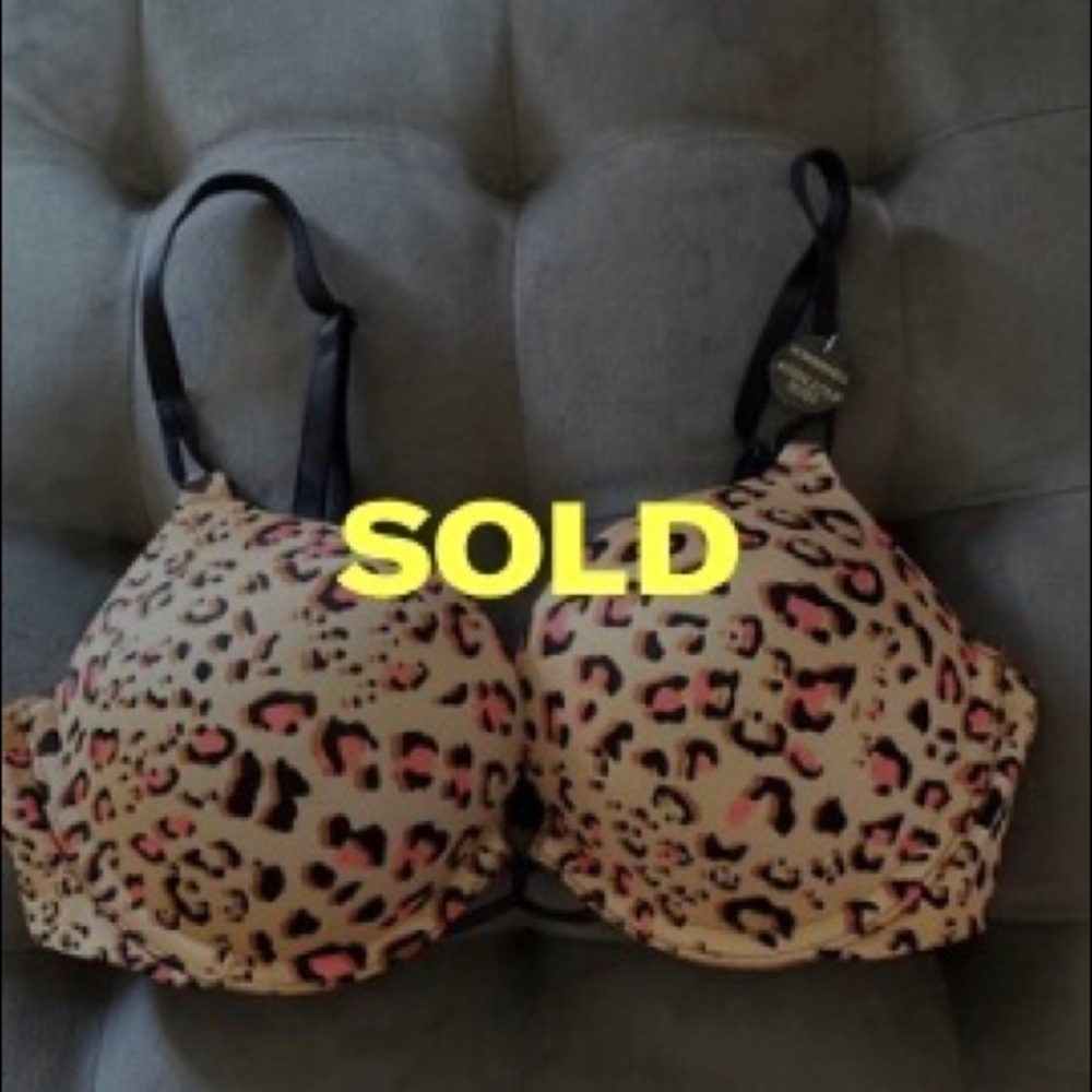 Victoria’s Secret very Sexy Bombshell Bra